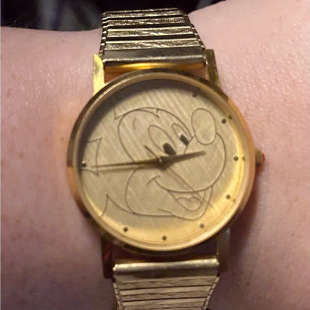 Vintage 90’s Disney Gold Watch